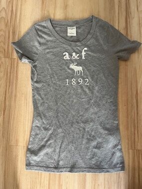 Abercrombie Kids gray t-shirt